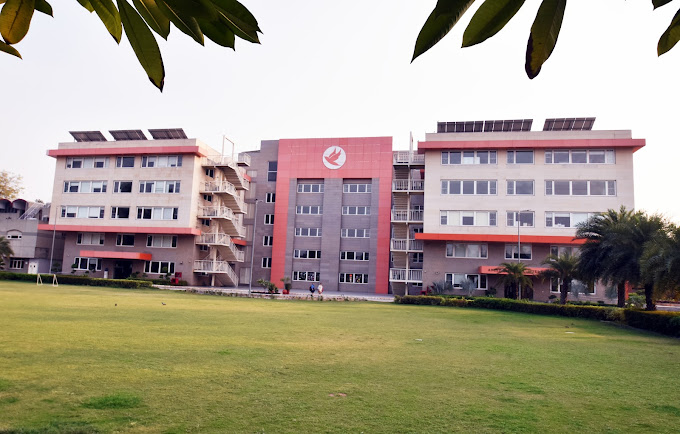 Apeejay School, Panchsheel Park photo 1